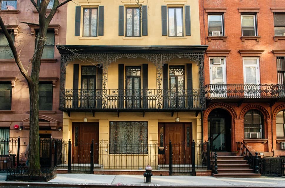 Building exterior near Nester Finn Grand Central in New York